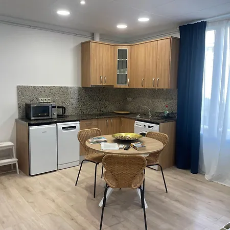 - Iberia Apartment *