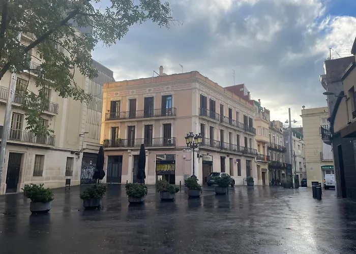 - Iberia Апартаменты